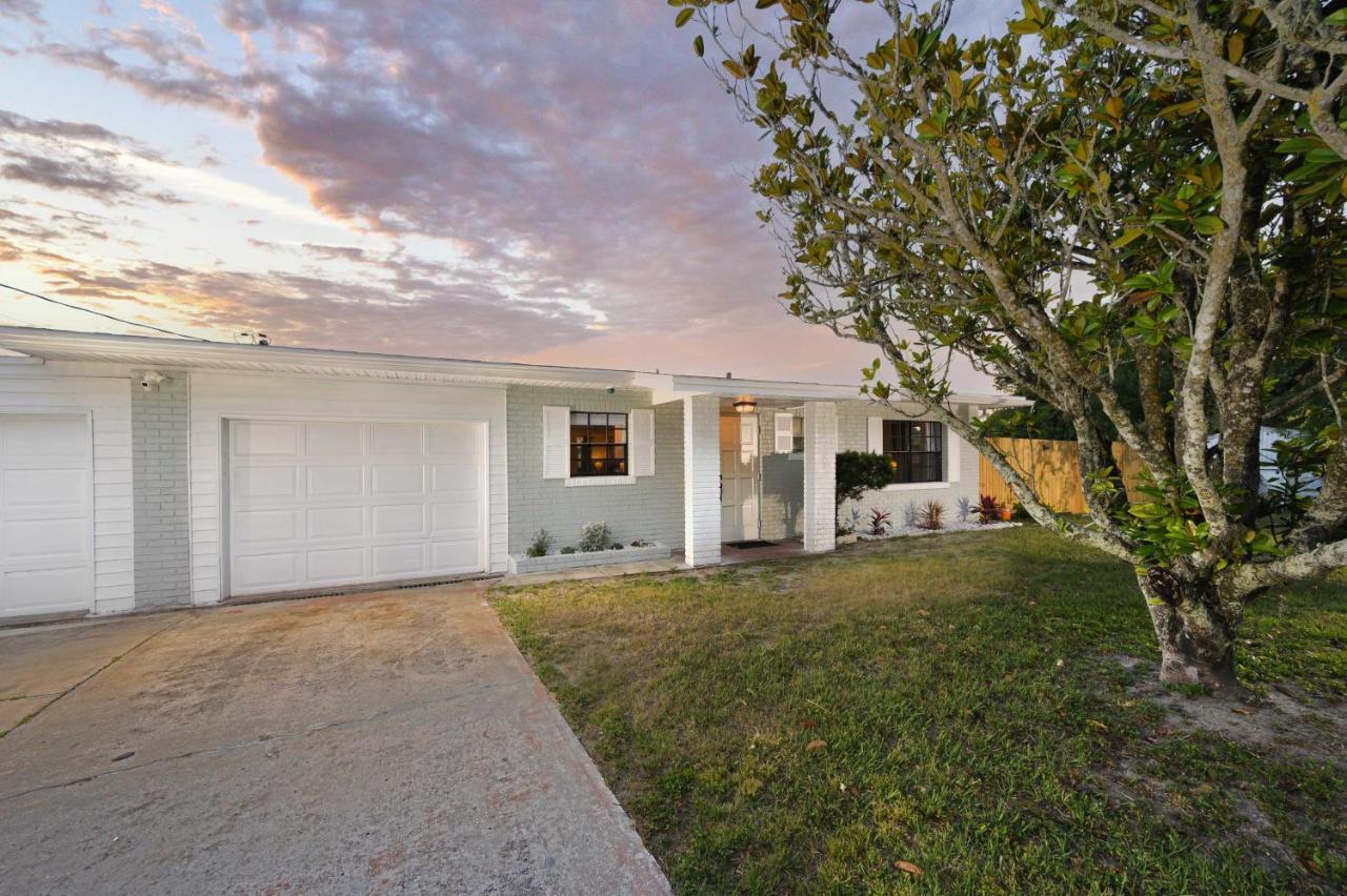 Lakefront Home With Screened Porch And Grill Winter Haven Kültér fotó